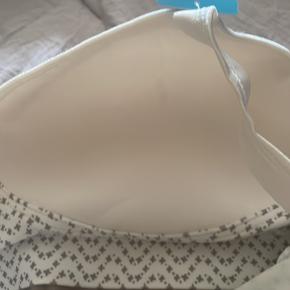 Hanes G199 Comfort Flex Fit Wireless Bra - Picture 6 of 16